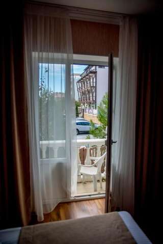 Гостевой дом Южная Дача Геленджик Двухместный номер эконом с 1 кроватью или 2 отдельными кроватями-13